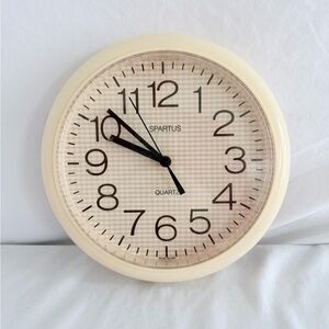 Vintage 1980s Spartus Quartz Wall Clock